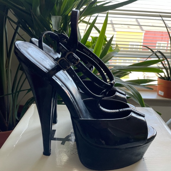Forever 21 Shoes - Forever21 black patent leather stilettos